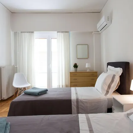 2 Bdrm For Up To 6 Guests Next To Acropolis Museum Apartment *