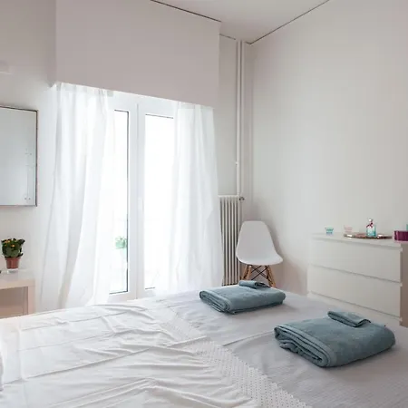 2 Bdrm For Up To 6 Guests Next To Acropolis Museum